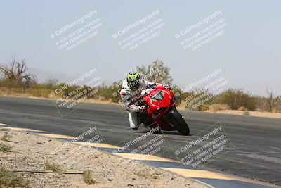 media/Mar-28-2022-Superbike Trackdays (Mon) [[b8603d0f67]]/Open Track Time/Turn 3 Inside/